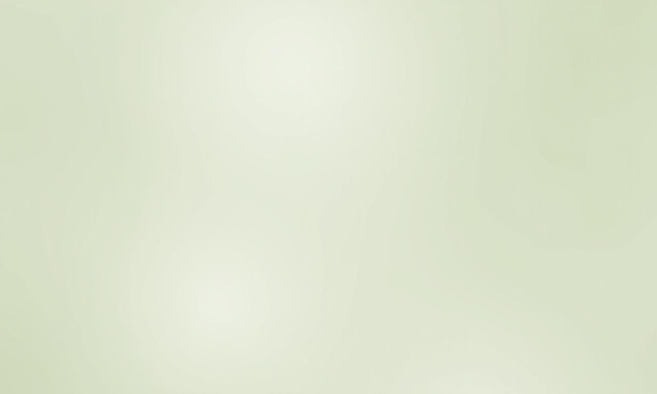 Shiso Saffronの家庭用クリーナー製品が並べられた清潔なバスルーム